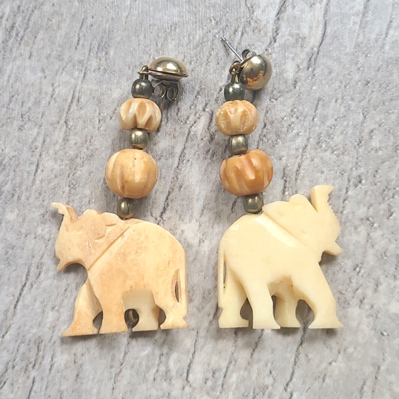 Elephant Shaped Earrings with Beads - Picture 2 of 2